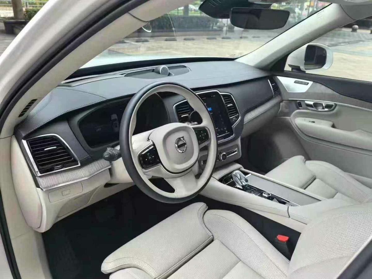 2024年7月沃爾沃 XC90  2024款 B5 智行豪華版 5座