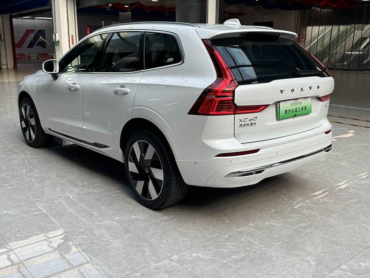 沃爾沃 XC60新能源  2024款 T8 插電混動 長續(xù)航四驅(qū)智雅豪華版圖片