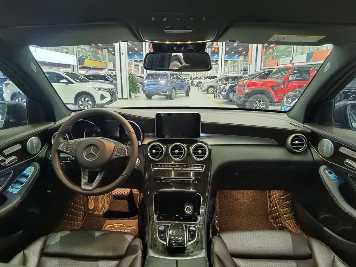 奔馳 奔馳GLC  2018款 改款 GLC 260 4MATIC 豪華型圖片