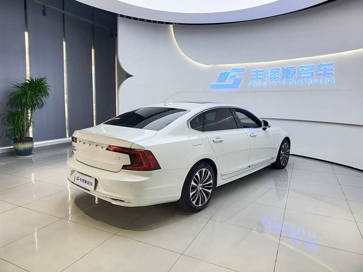 沃爾沃 S90新能源  2024款 T8插電式混合動力 四驅(qū)長續(xù)航智逸豪華版圖片