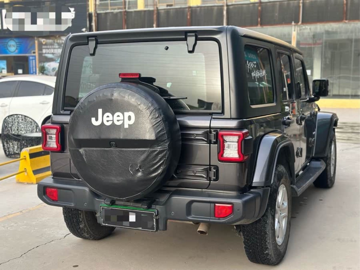 Jeep 牧馬人  2019款 2.0T Sahara 四門版 國VI圖片