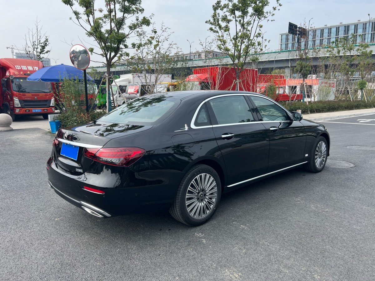 奔馳 奔馳e級 2023款 e 300 l 豪華型圖片