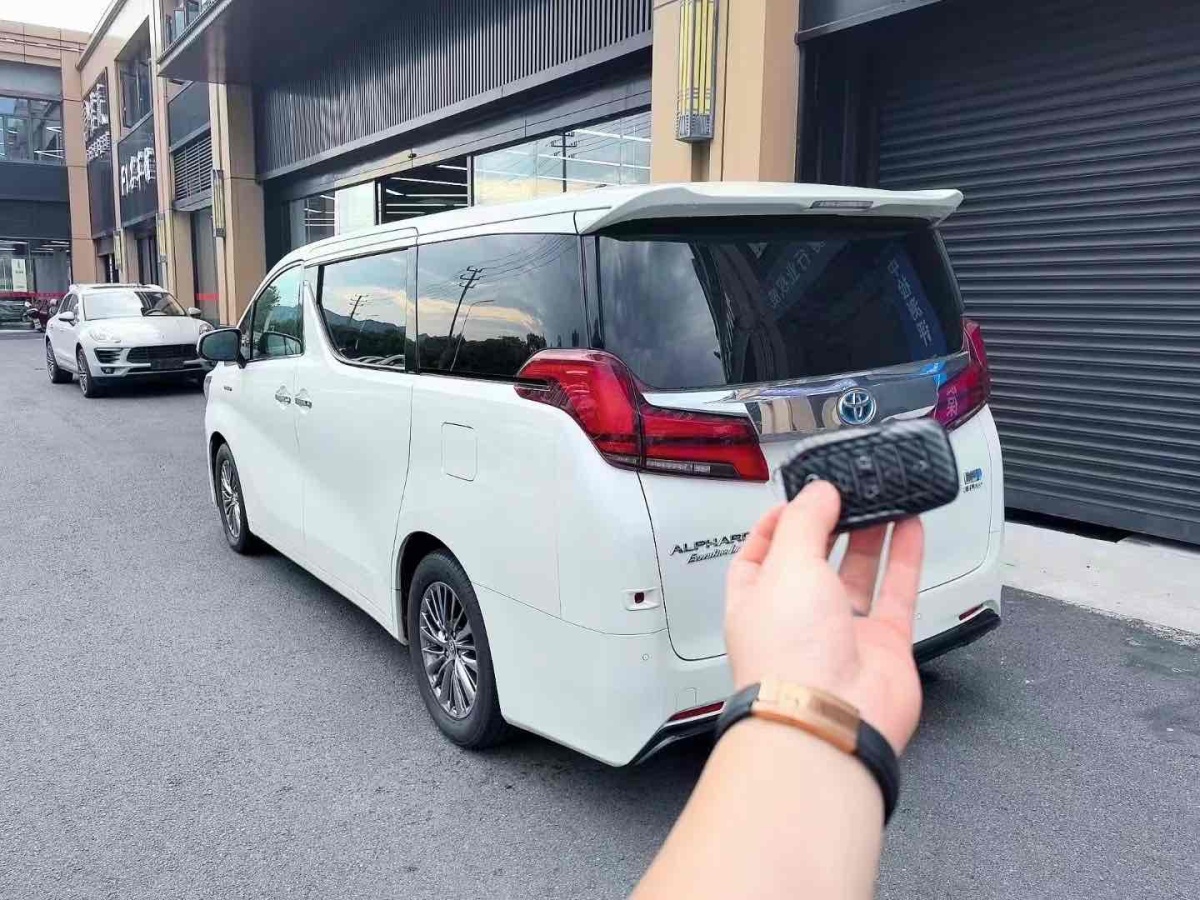 豐田 埃爾法  2019款  雙擎 2.5L 尊貴版圖片