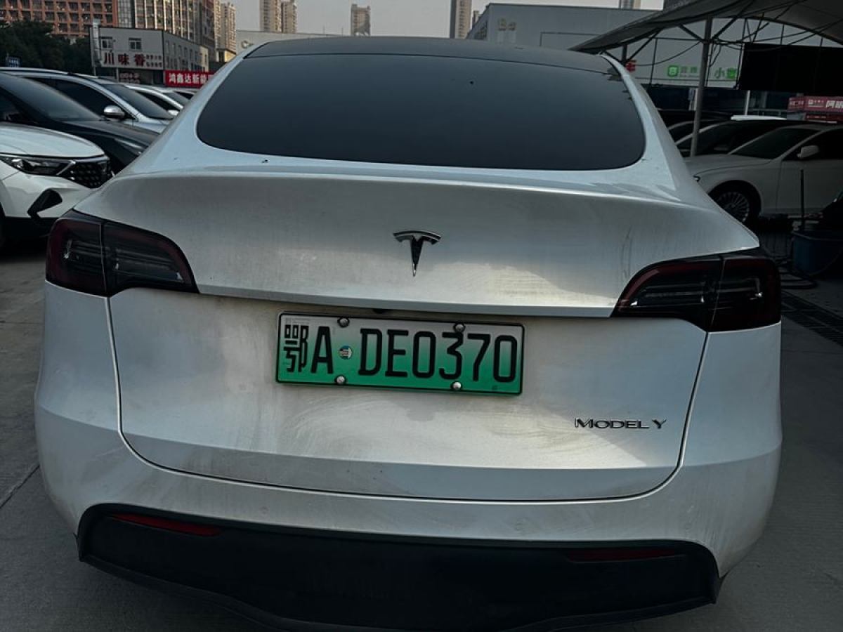 特斯拉 Model 3  2021款 改款 標(biāo)準(zhǔn)續(xù)航后驅(qū)升級版圖片