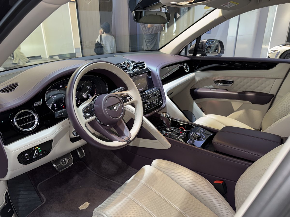 賓利 添越  2021款 4.0T V8圖片