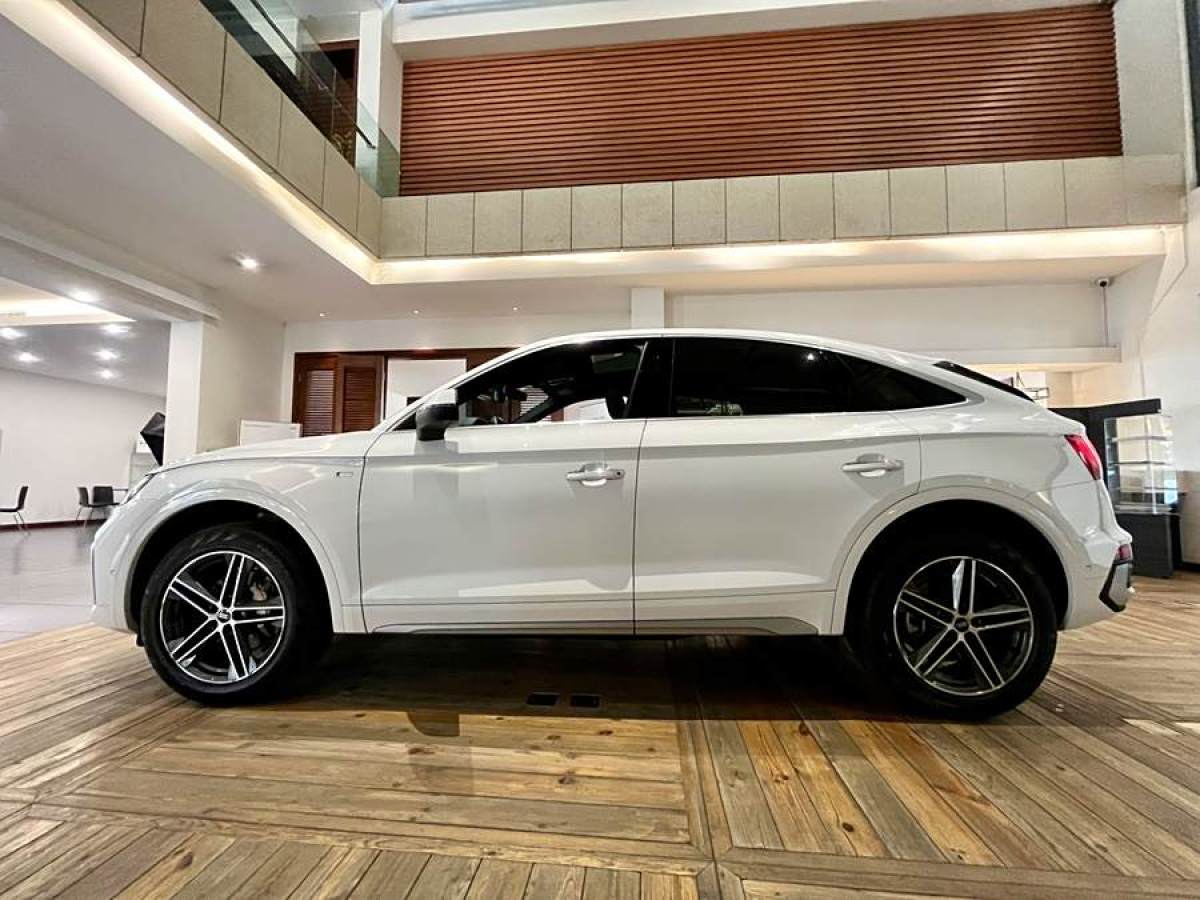 奧迪 奧迪Q5L Sportback  2022款 改款 40 TFSI 豪華型圖片