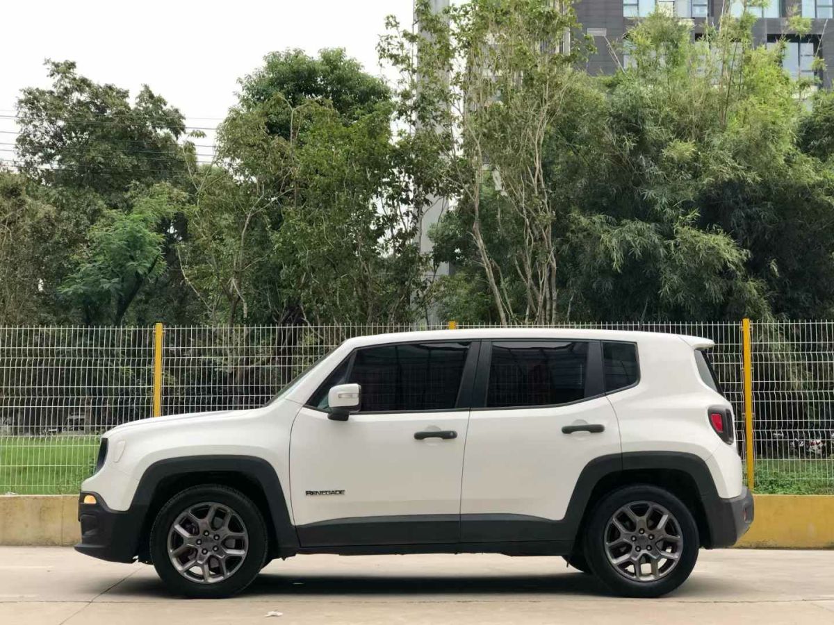 Jeep 自由俠  2017款 180T 手動動能版圖片