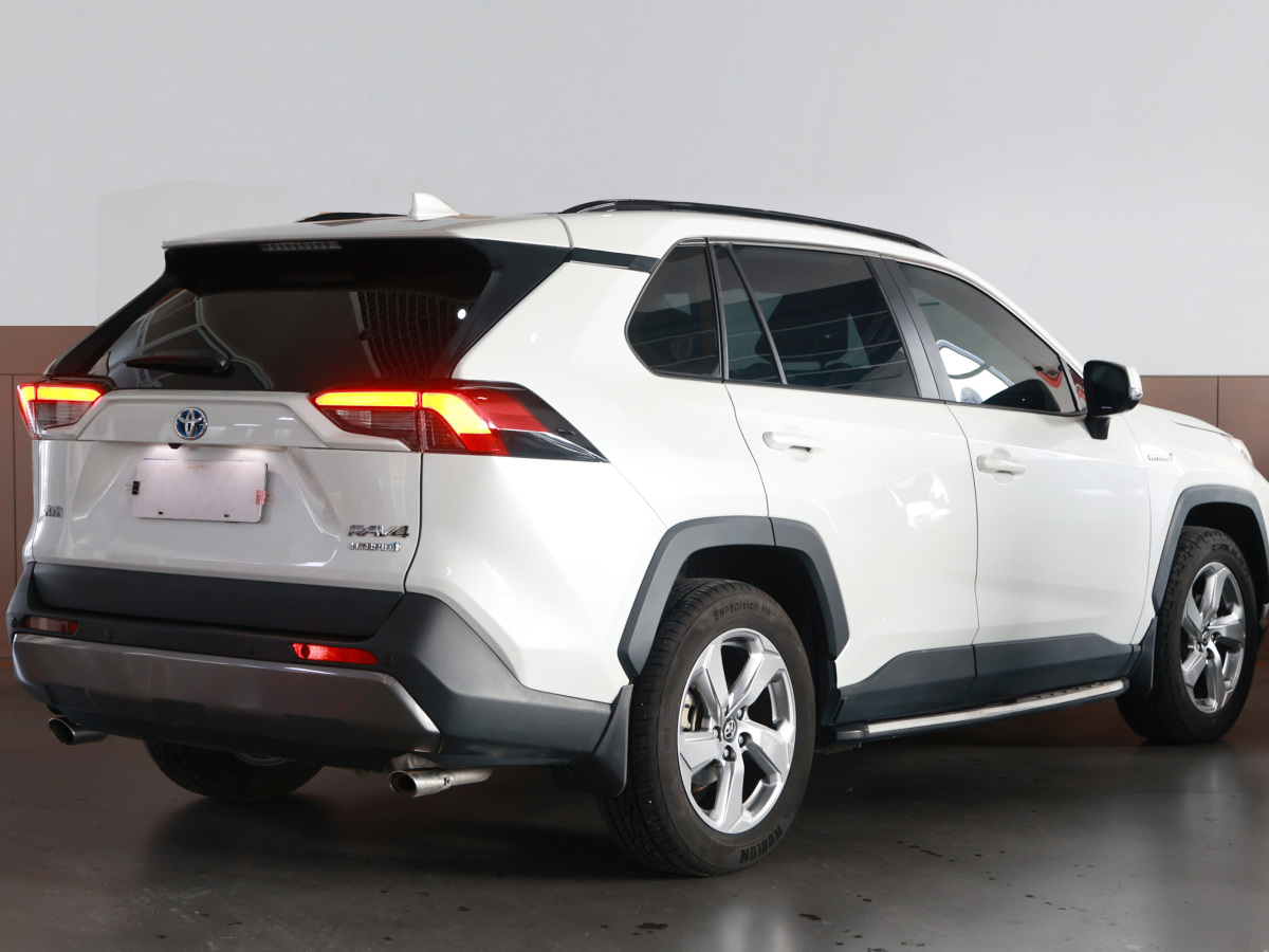 豐田 RAV4榮放  2020款 雙擎  2.5L CVT兩驅(qū)精英版圖片