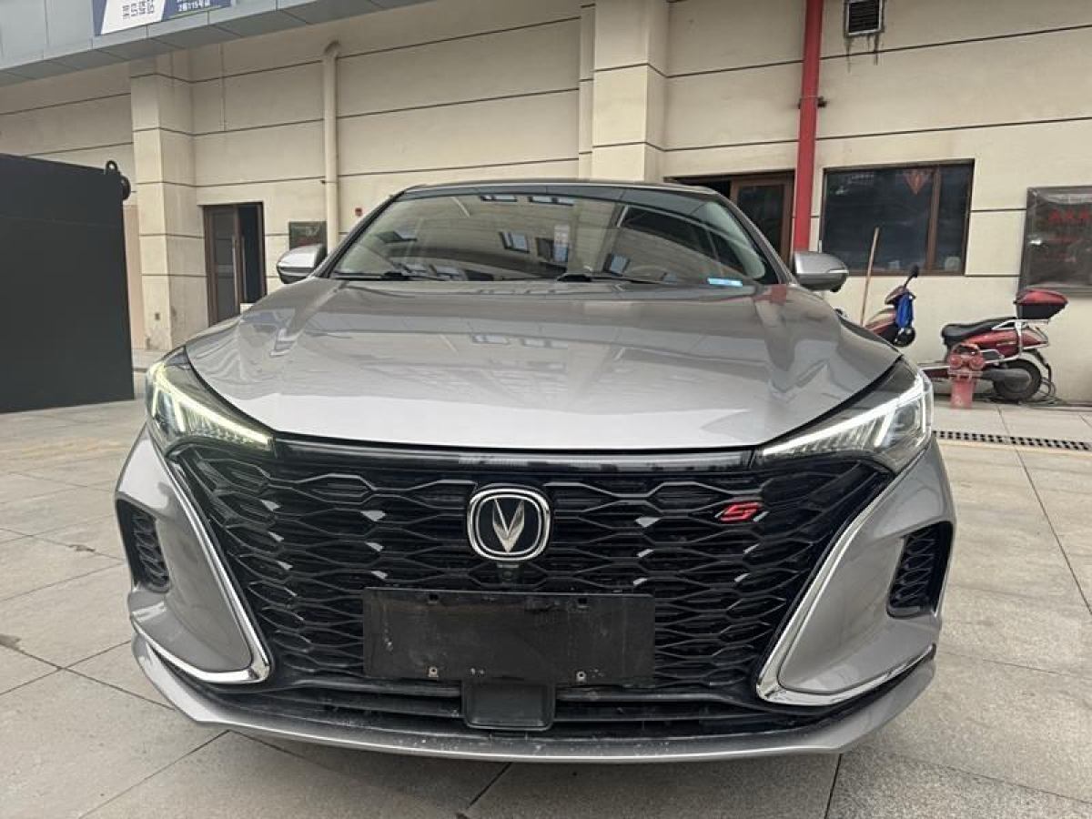 長(zhǎng)安 逸動(dòng)  2021款 PLUS 藍(lán)鯨NE 1.4T GDI DCT尊貴型圖片