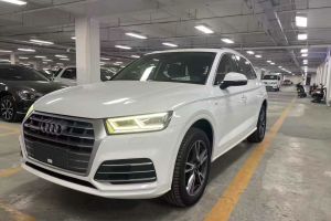 奥迪Q3 奥迪  35 TFSI 时尚动感型