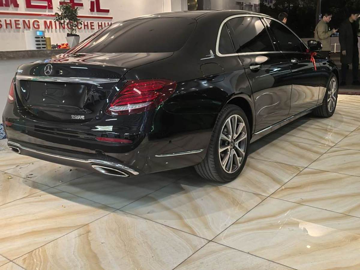 奔馳 奔馳E級  2019款 改款 E 300 L 豪華型圖片