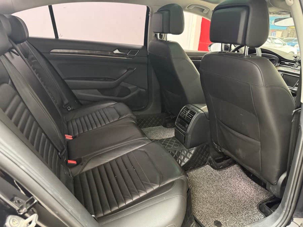 大眾 邁騰  2018款 改款 330TSI DSG 豪華型圖片