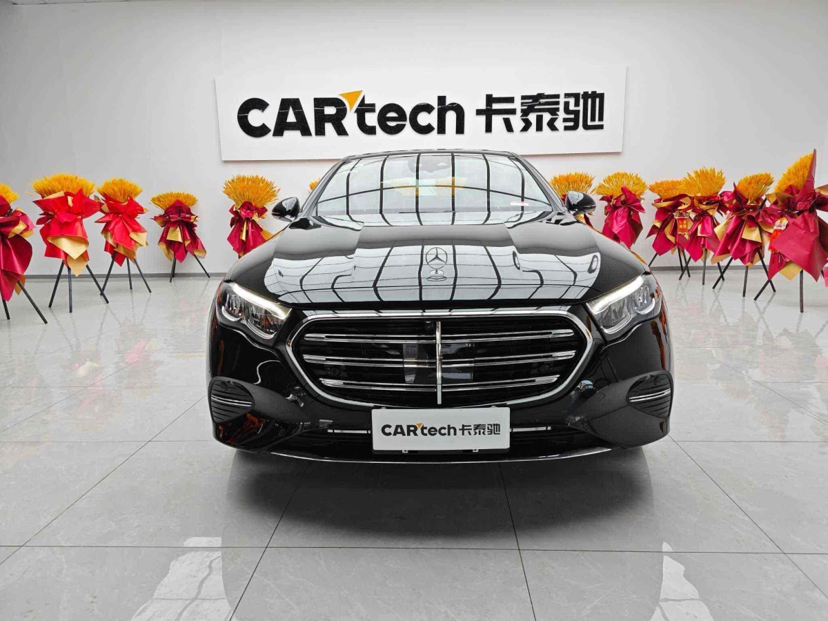 奔驰 奔驰E级  2019款 改款 E 300 L 豪华型图片