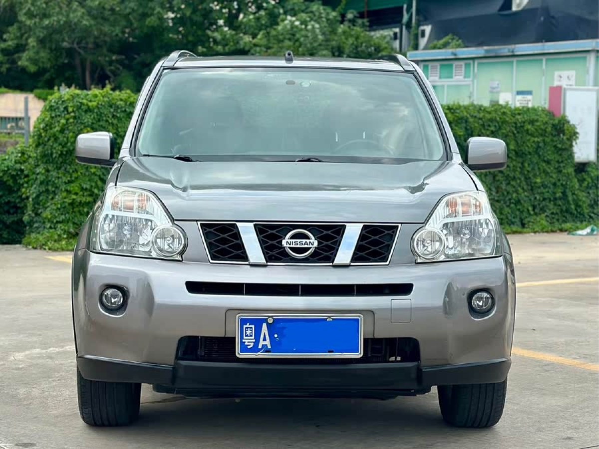 日產(chǎn) 奇駿  2010款 2.5L CVT豪華版 4WD圖片