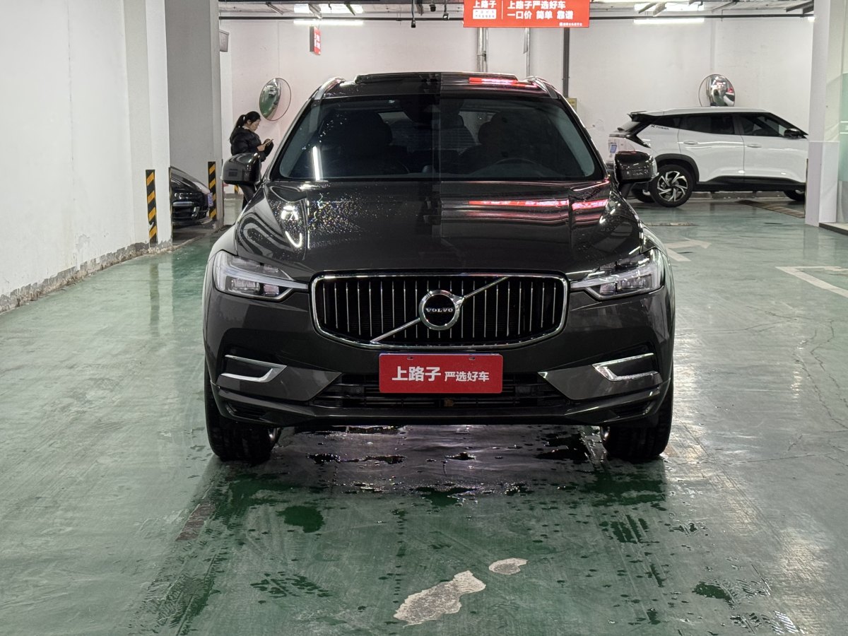 沃爾沃 XC60  2020款 T5 四驅(qū)智逸豪華版圖片