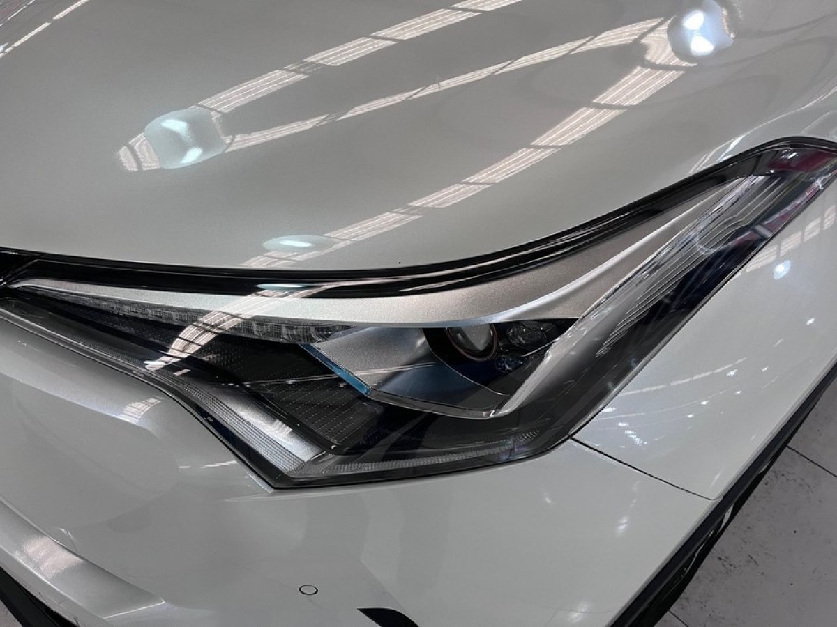丰田 C-HR  2018款 2.0L 豪华天窗版 国V图片