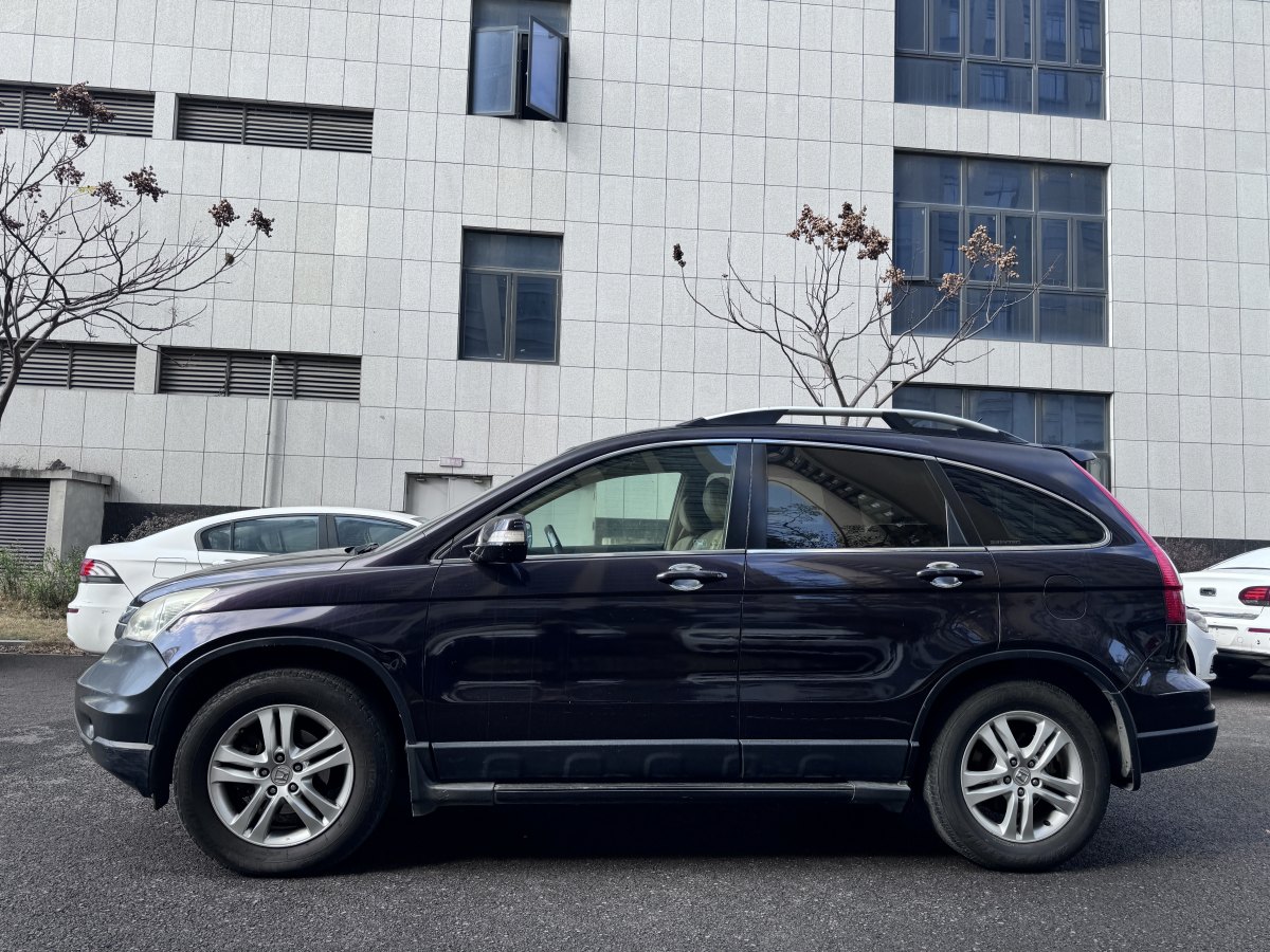 2011年9月本田 CR-V  2010款 2.4L 自動(dòng)四驅(qū)豪華版