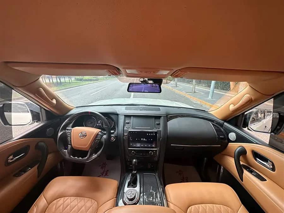 日產(chǎn) 途樂  2018款 4.0L 領(lǐng)英型圖片