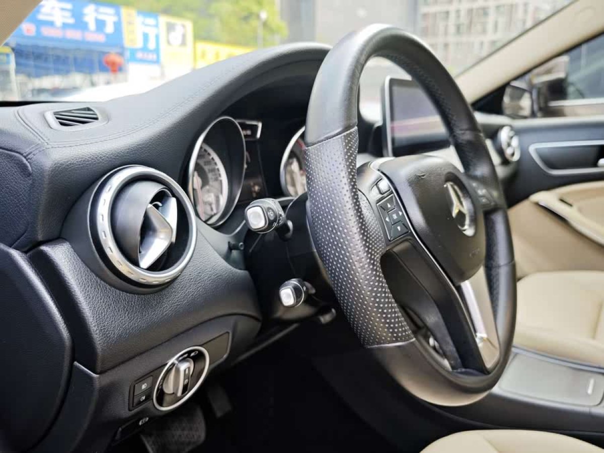 奔馳 奔馳GLA  2015款 GLA 200 時尚型圖片