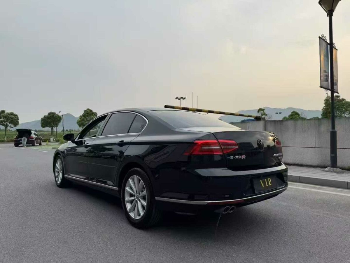 大眾 邁騰  2017款 280TSI DSG 領(lǐng)先型圖片