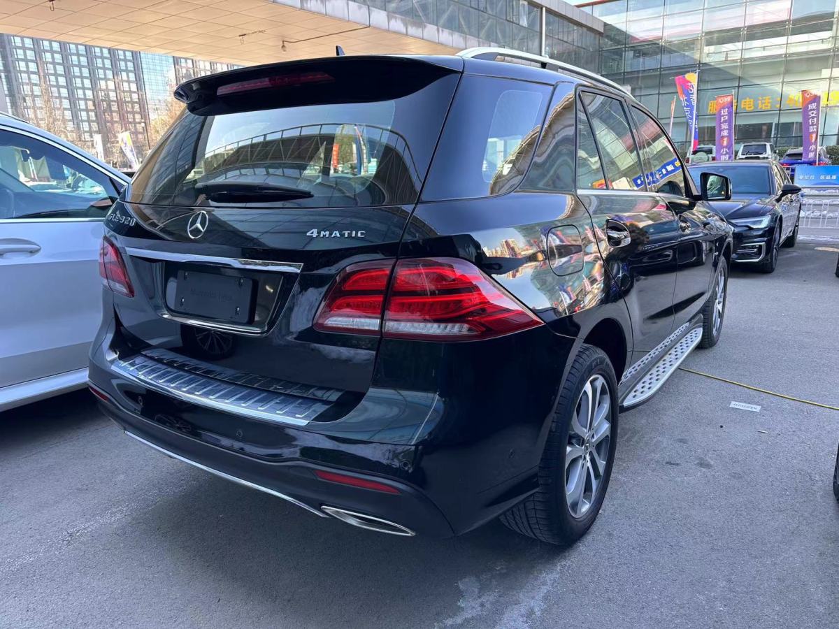 奔驰 奔驰GLE  2019款 GLE 320 4MATIC 动感型臻藏版图片