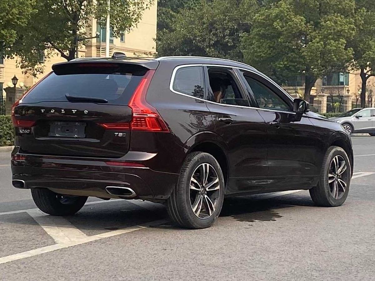 沃爾沃 XC60  2019款  T5 四驅(qū)智遠(yuǎn)版 國(guó)VI圖片