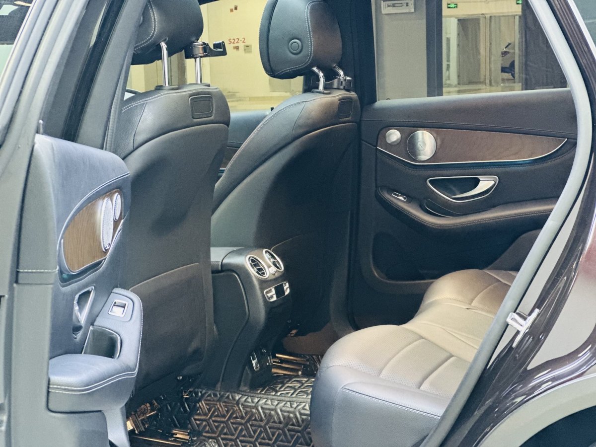 奔驰 奔驰GLC  2019款 改款 GLC 300 4MATIC图片