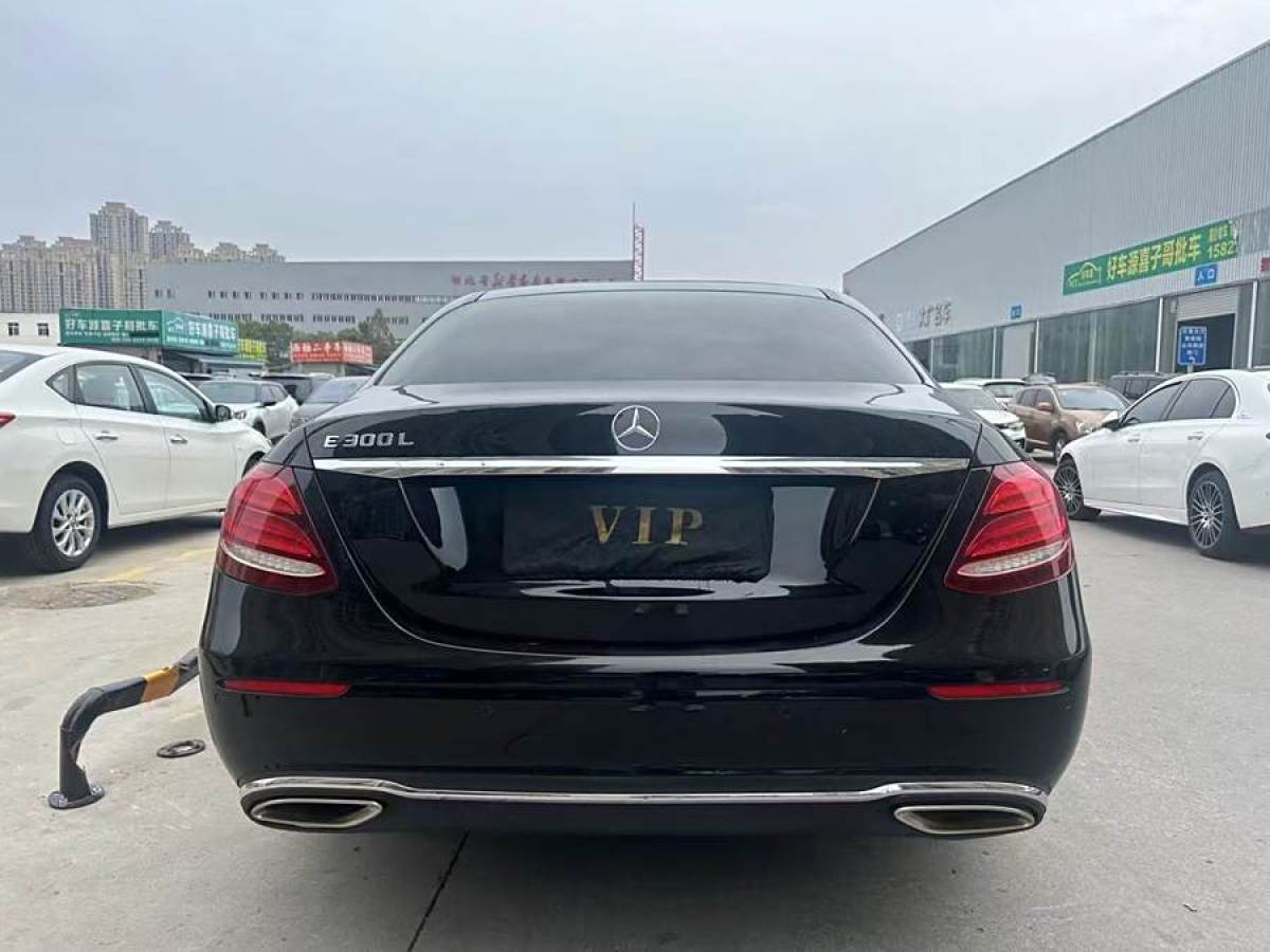 奔馳 奔馳E級(jí)  2019款 改款 E 300 L 時(shí)尚型圖片