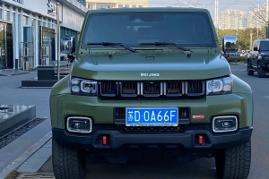 BJ40 北京 2.0D 自動(dòng)四驅(qū)刀鋒英雄版?zhèn)b客型