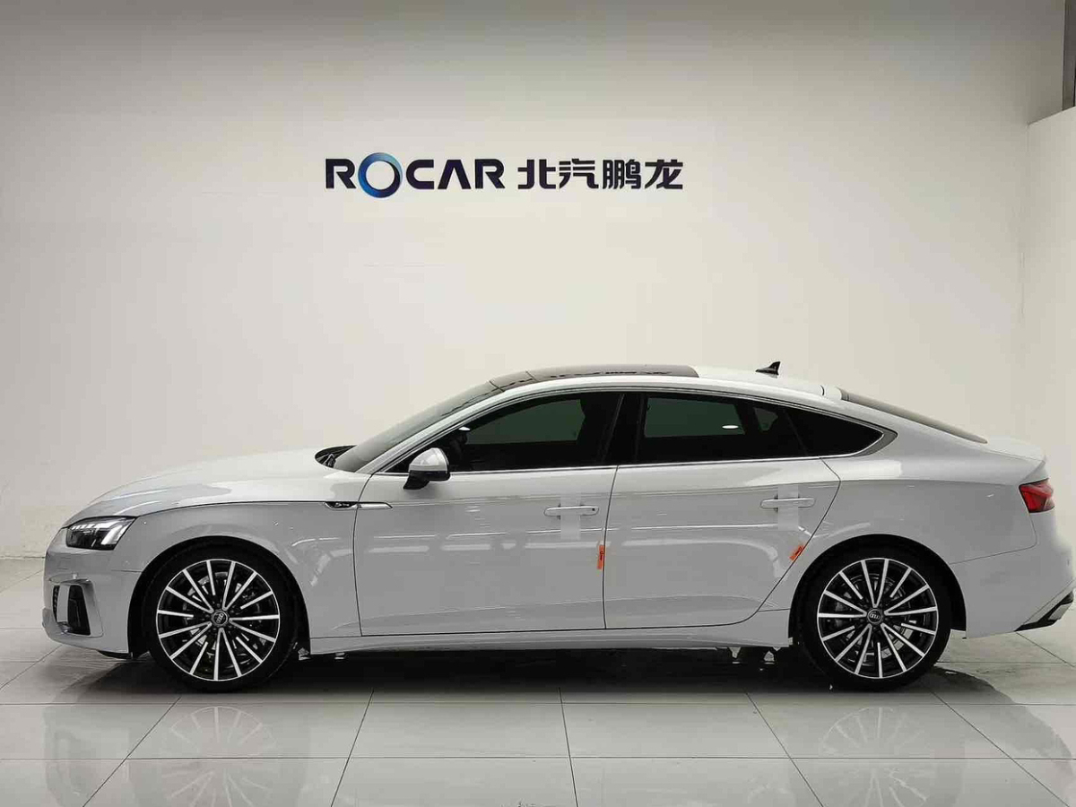 奧迪 奧迪A5  2023款 Sportback 40 TFSI quattro 豪華動感型圖片