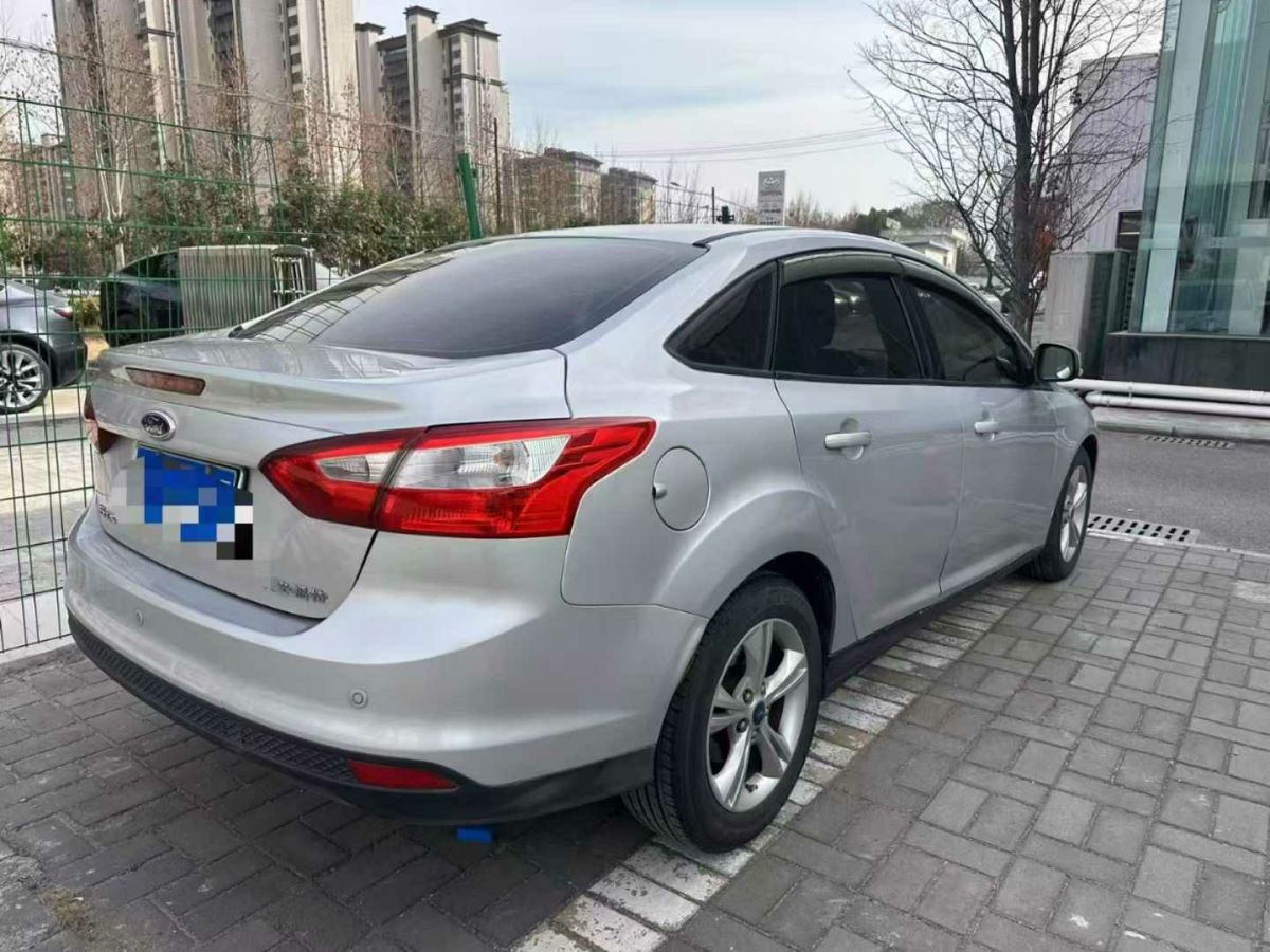 福特 ?？怂? 2013款 2.0T ST 標(biāo)準(zhǔn)版圖片