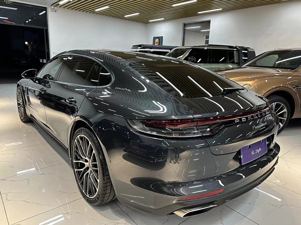 保時(shí)捷 Panamera  2022款 Panamera 4 行政加長(zhǎng)版 2.9T圖片