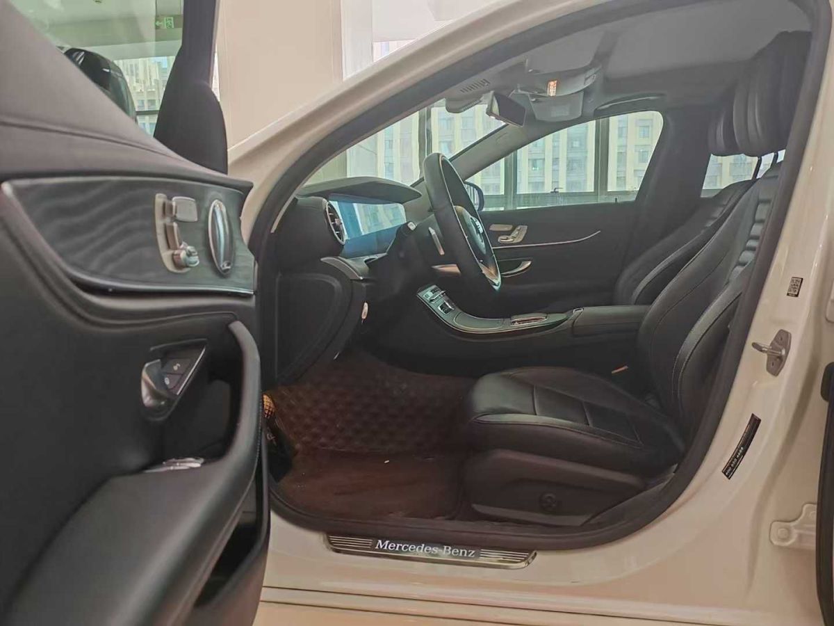 奔馳 奔馳E級(jí)  2020款 E 300 L 豪華型圖片