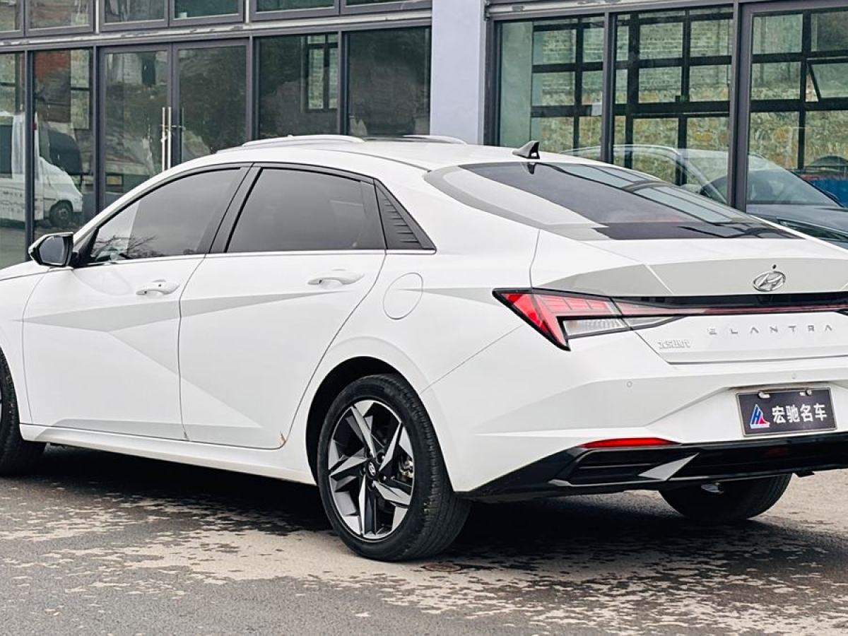 現(xiàn)代 伊蘭特  2022款 1.5L CVT LUX尊貴版圖片