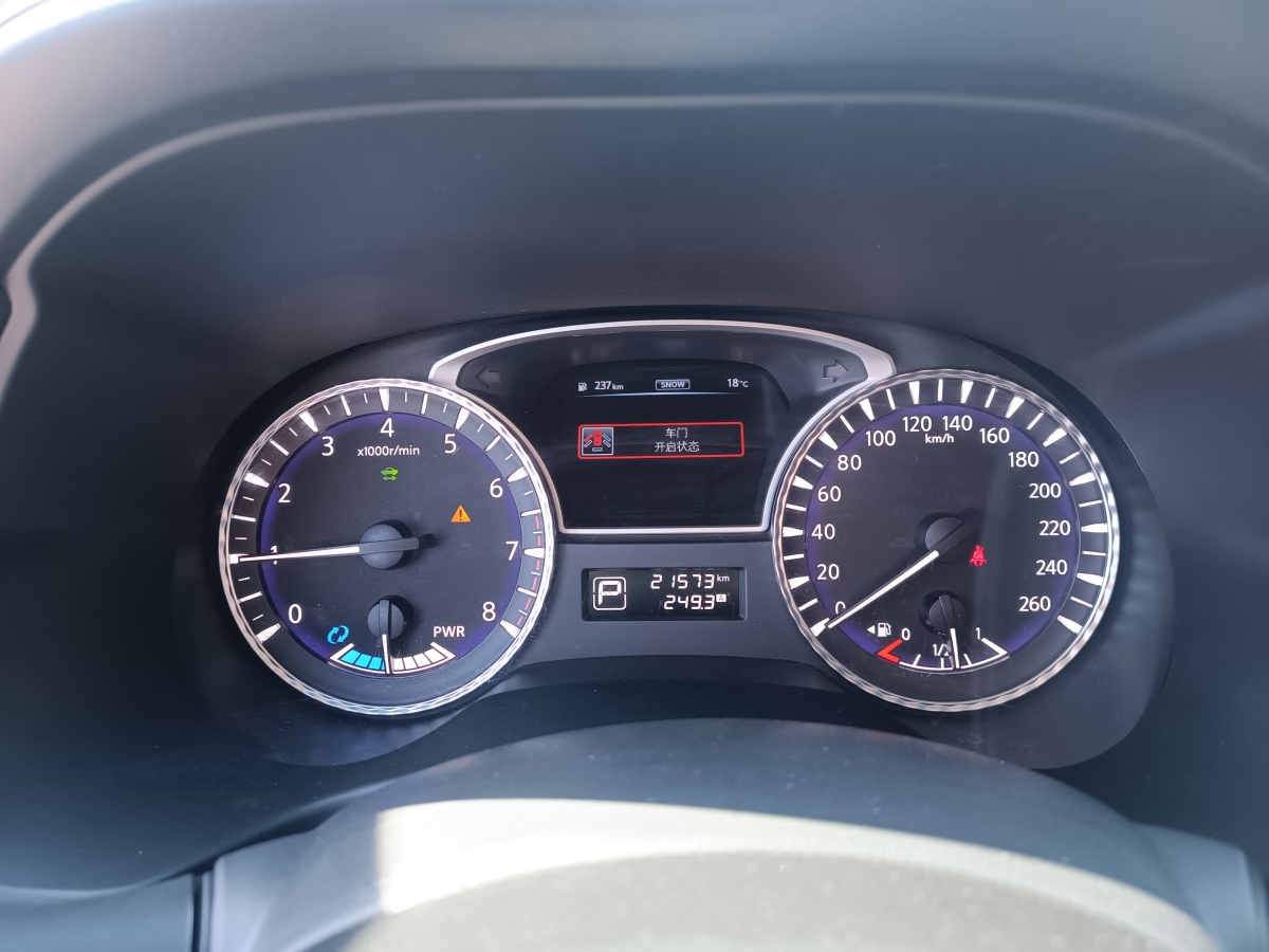 2019年5月英菲尼迪 QX60  2018款 2.5T Hybrid 两驱冠军家庭版