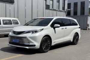 賽那SIENNA 豐田 2.5L混動 鉑金版