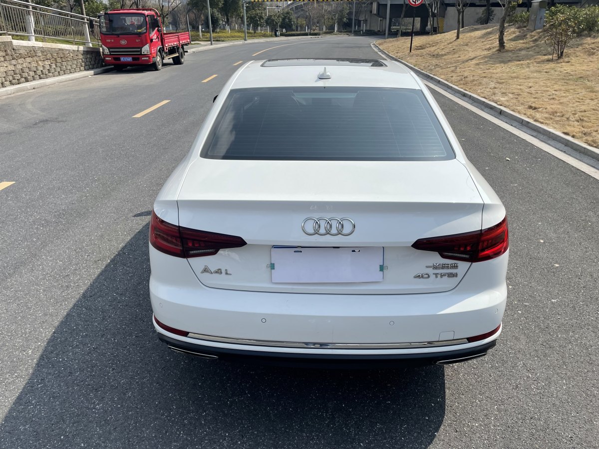 奧迪 奧迪A4L  2019款 40 TFSI 進(jìn)取型 國V圖片