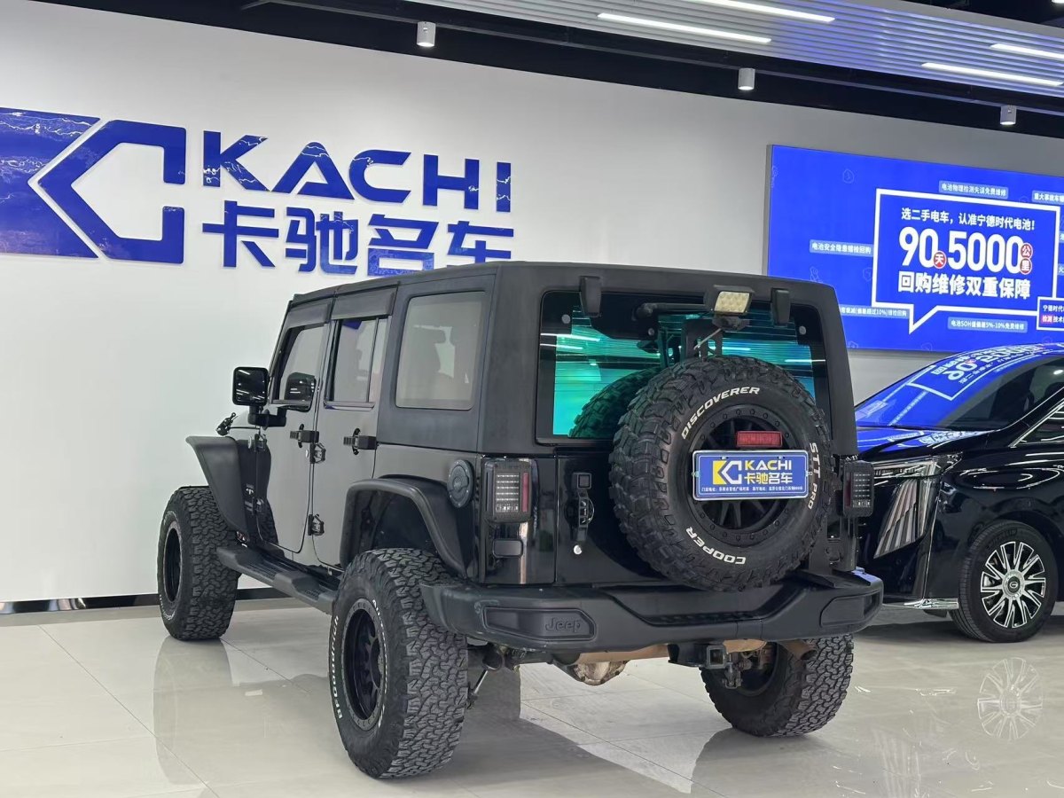 Jeep 牧馬人  2017款 3.0L Sahara 四門舒享版圖片