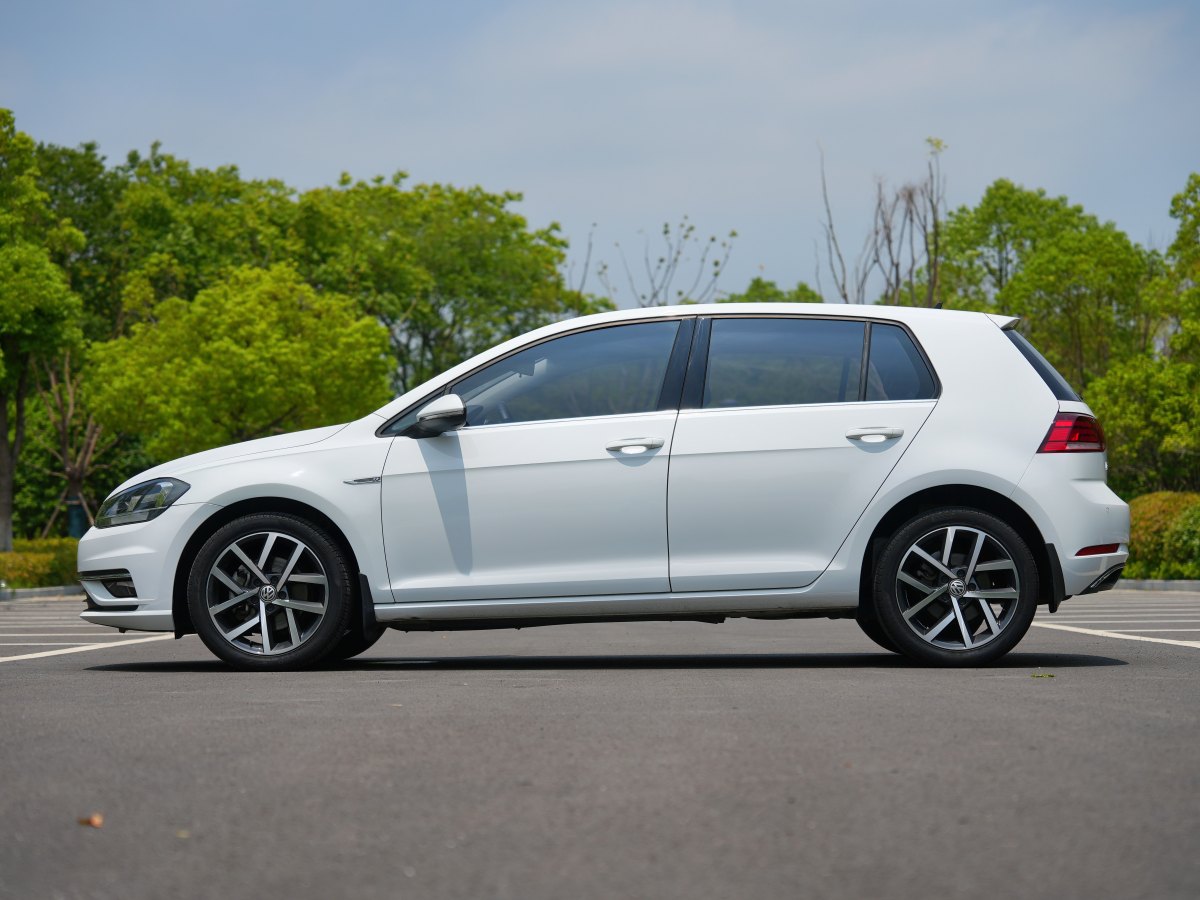 2020年3月大眾 高爾夫  2019款  200TSI DSG舒適進(jìn)取版 國(guó)VI