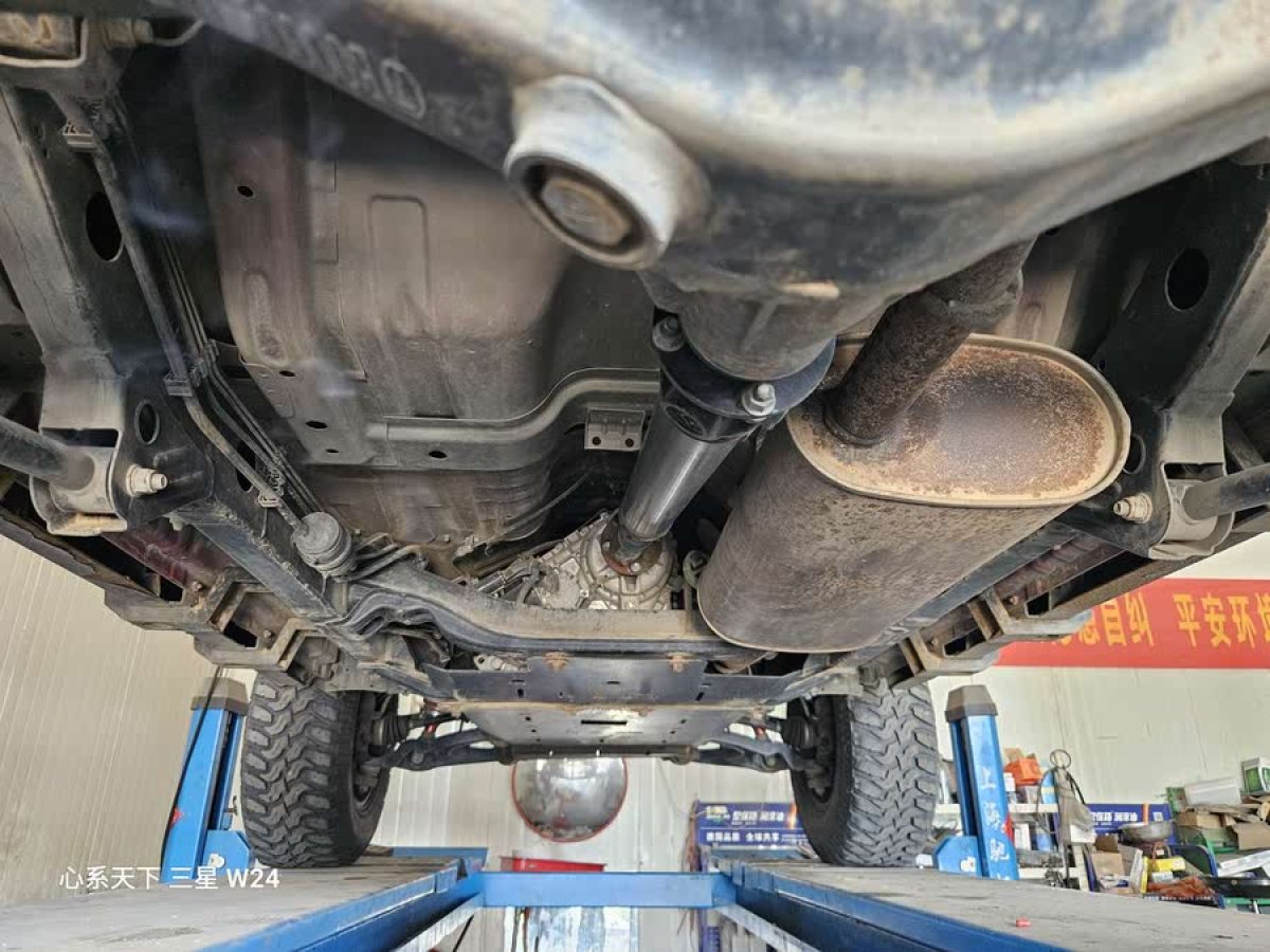 北京 BJ40  2019款  PLUS 2.3T 自動(dòng)四驅(qū)尊享版 國(guó)VI圖片