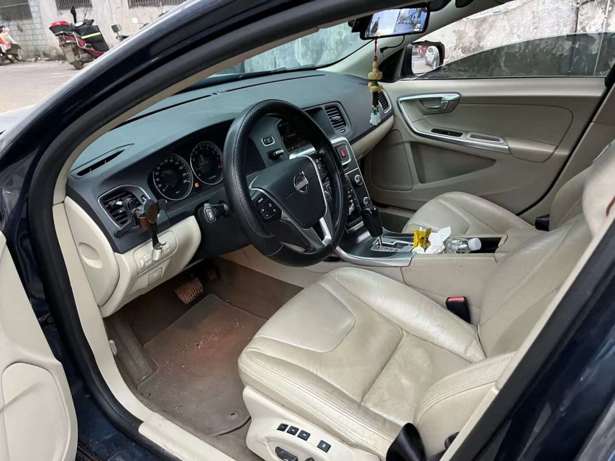 沃爾沃 S60  2012款 1.6T DRIVe 智尚版圖片