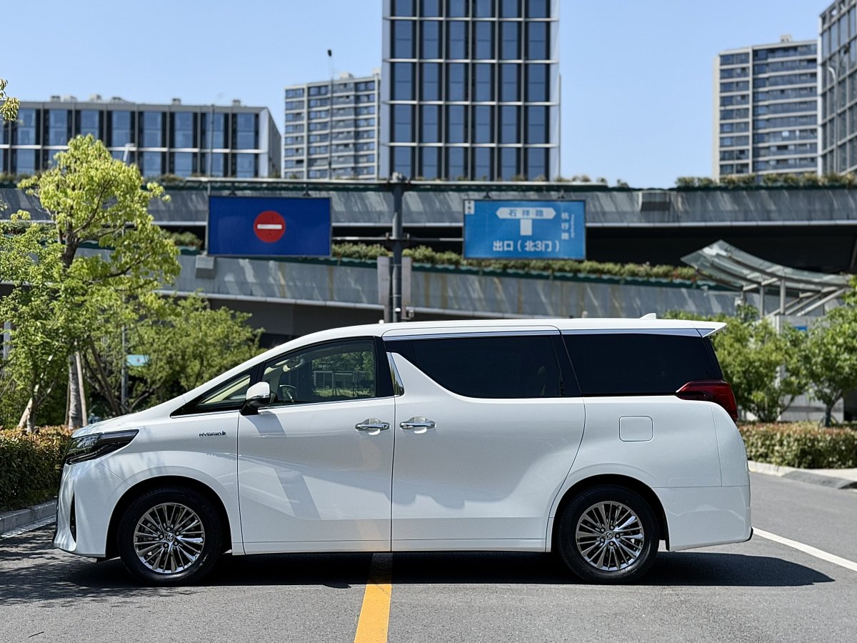 豐田 埃爾法  2021款 雙擎 2.5L 尊貴版圖片