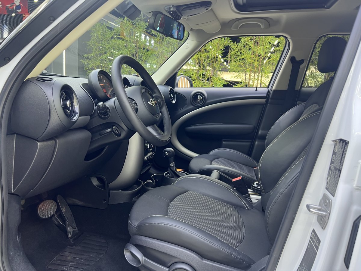 2015年10月MINI COUNTRYMAN  2014款 1.6T COOPER ALL4 Fun