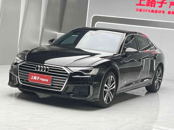 奥迪 奥迪A6L  2022款 45 TFSI quattro 臻选动感型