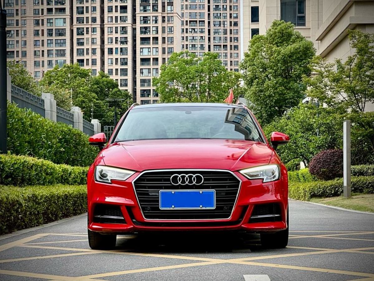 2018年5月奧迪 奧迪A3  2018款 30周年年型 Sportback 35 TFSI 時尚型