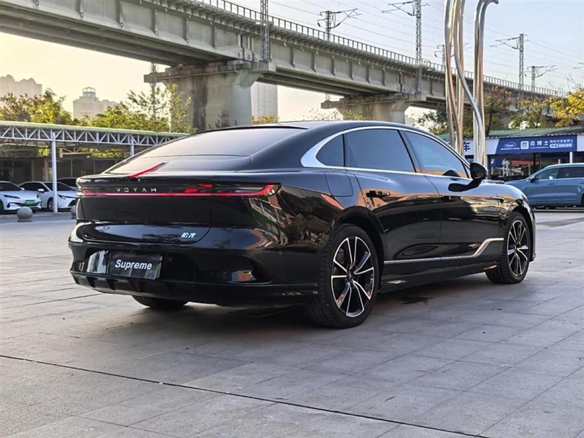 嵐圖 嵐圖追光  2024款 PHEV 四驅(qū)超長(zhǎng)續(xù)航旗艦版圖片