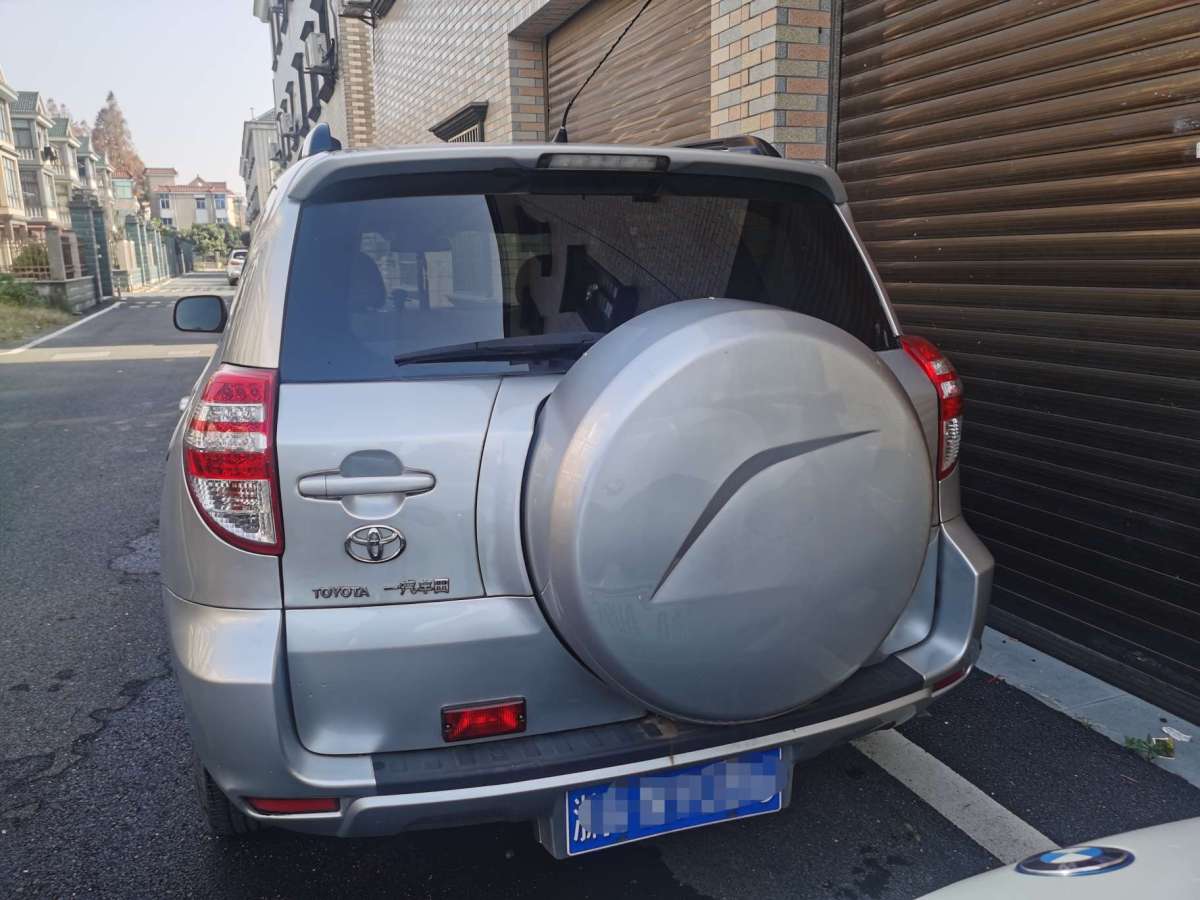 豐田 RAV4榮放  2010款 2.0L 自動豪華升級版圖片