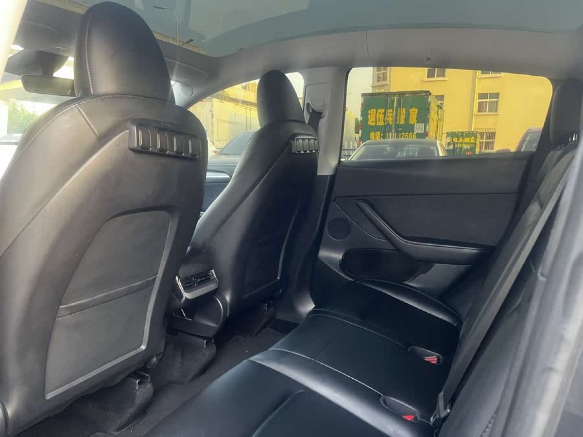 特斯拉 Model Y  2024款 后輪驅(qū)動(dòng)版圖片