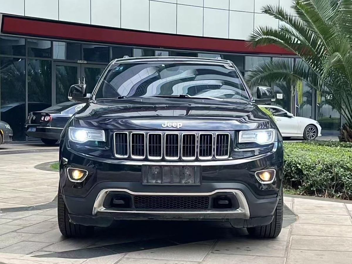 Jeep 大切諾基  2015款 3.0TD 柴油 舒享導(dǎo)航版圖片