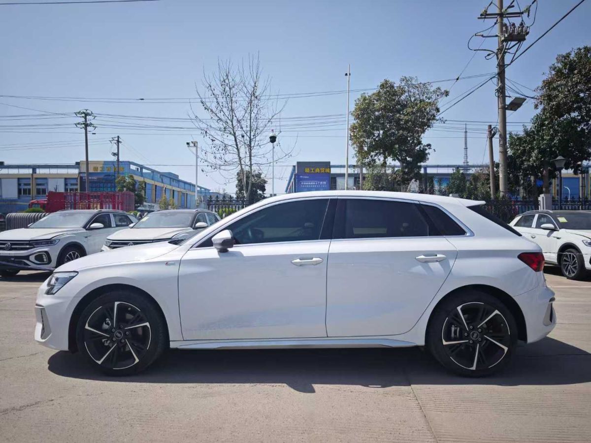 奧迪 奧迪A3  2023款 A3L Limousine 35 TFSI 時(shí)尚致雅型圖片